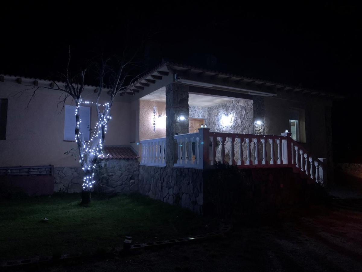 Villa Pancorbo Velayos Exteriör bild