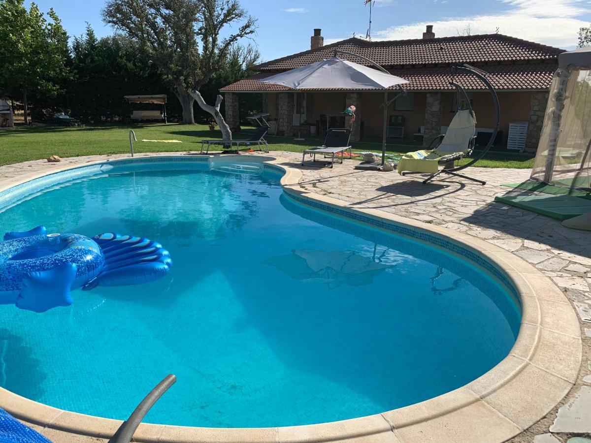 Villa Pancorbo Velayos Exteriör bild